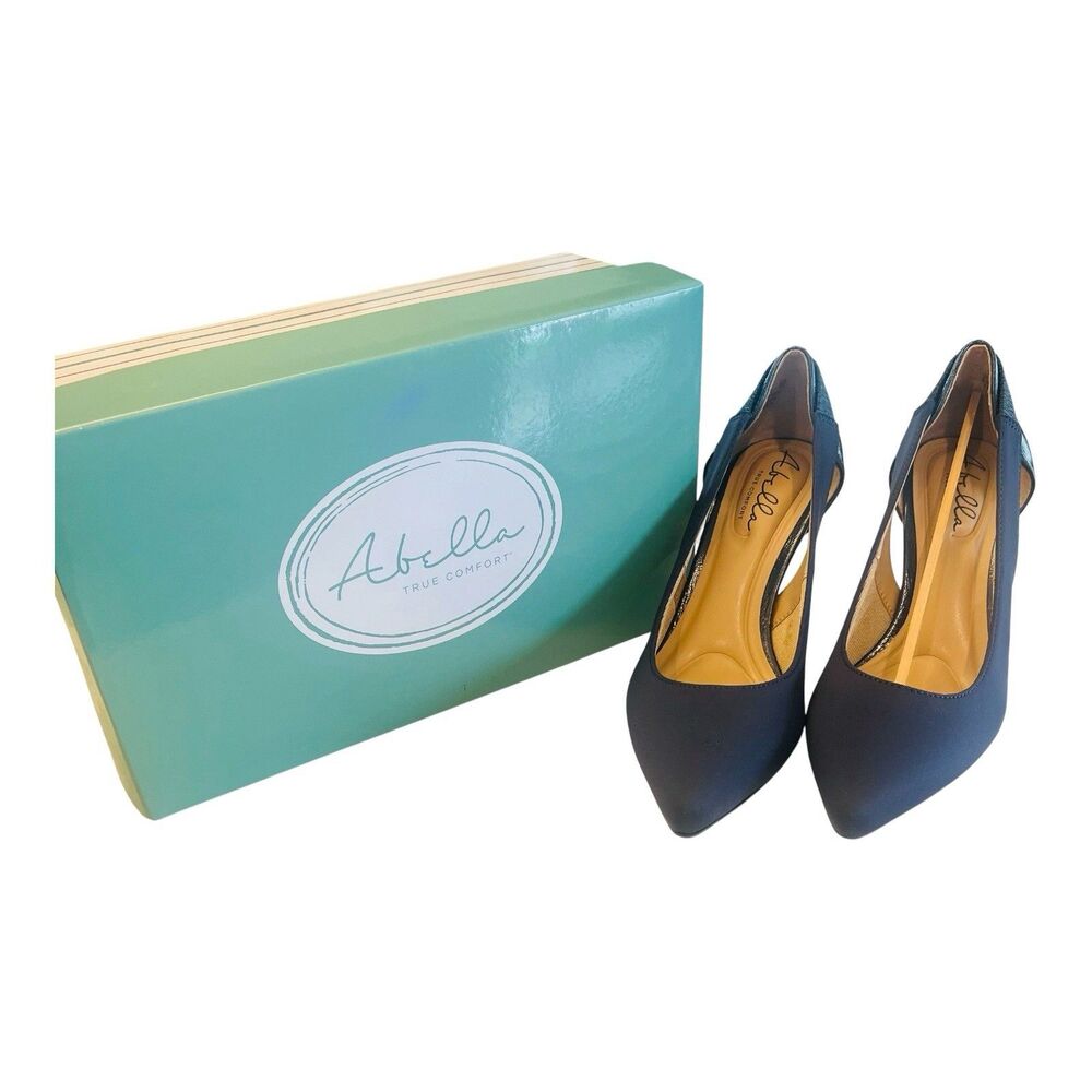 Abella True Comfort Navy Pumps w/ Patent Leather Trim & Heel - Women's 6